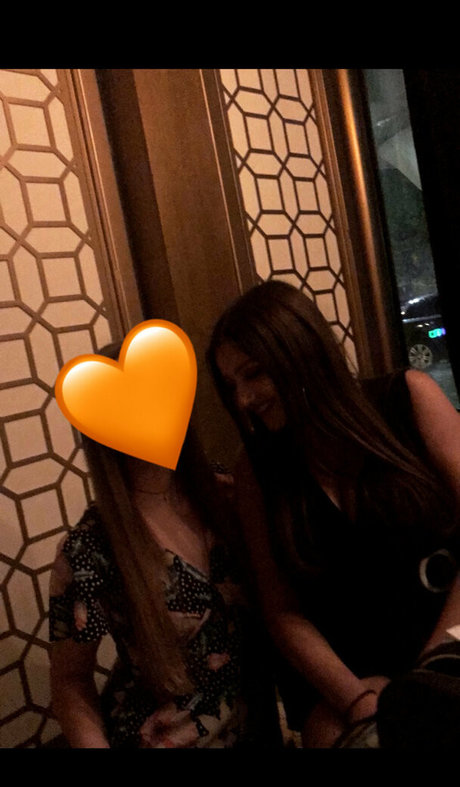 Zara Zahir Nackt auf OnlyFans