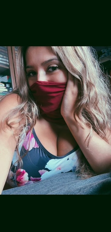 Zara Zahir OnlyFans Nacktbilder