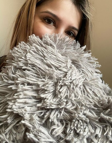 Zara Zahir Nacktbilder-Leaks von OnlyFans