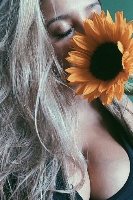 Zara Zahir OnlyFans kostenlos geleakt