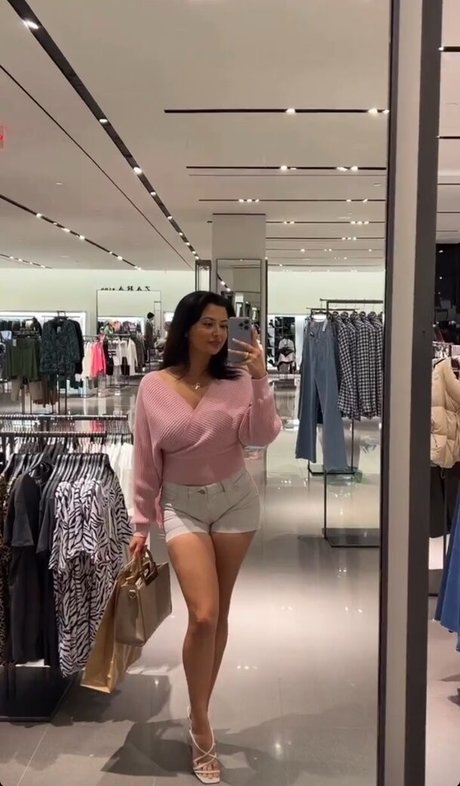 Iamrebeccasmithh OnlyFans-Model