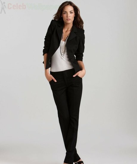 Andi Muise Nacktpornos auf OnlyFans