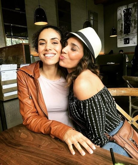 Andrea Sixtos Bilder OnlyFans