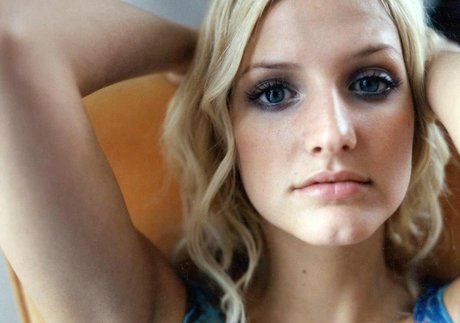 Ashlee Nicole Simpson OnlyFans-Creator