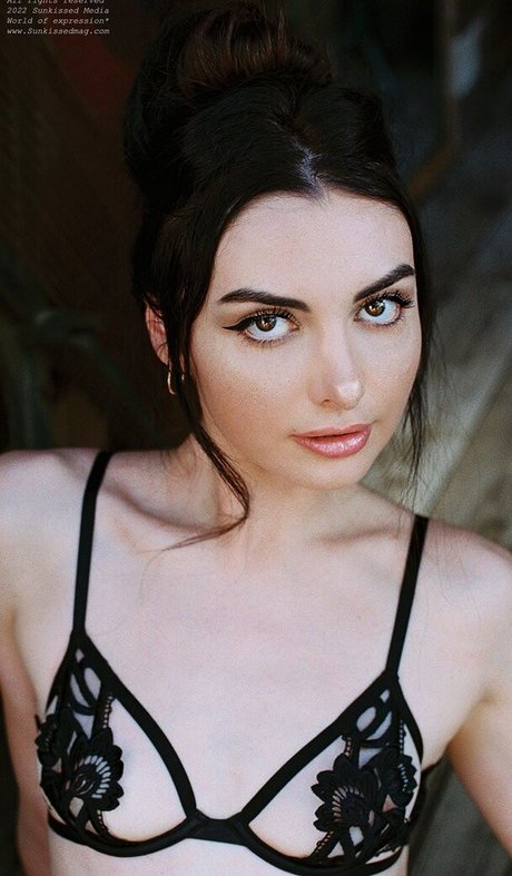 Sunkissedmag OnlyFans Pornografie