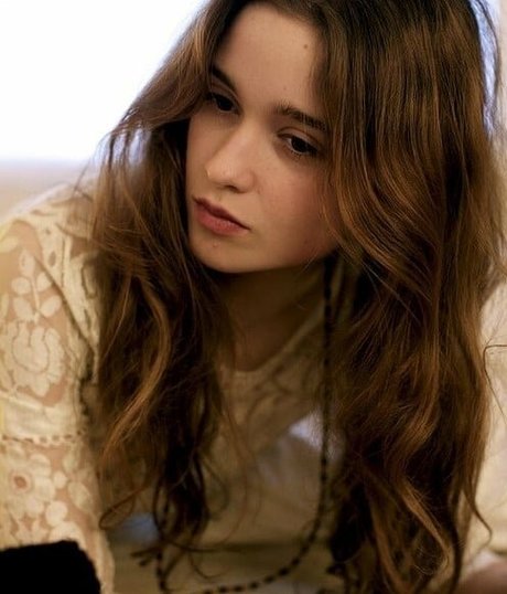 Alice Allegra Englert Heiße OnlyFans Inhalte