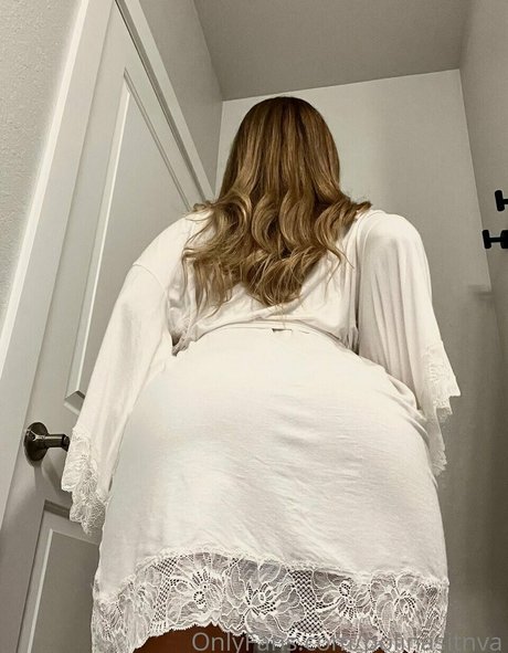 Polina Aura OnlyFans-Bilder