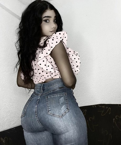 Sphakia Sanon Heiße OnlyFans Inhalte