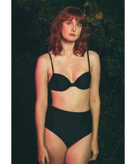 Erine Redhead_ OnlyFans-Leak