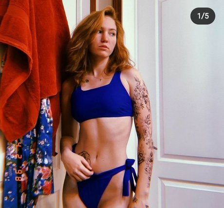 youronlyabsinthe Heiße OnlyFans Inhalte