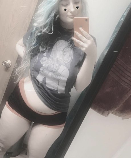 Juliexwolfe OnlyFans Arsch Leak