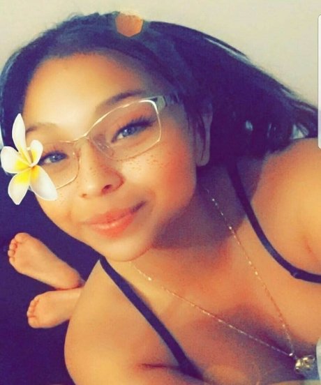 Hellovivifeet OnlyFans Leak