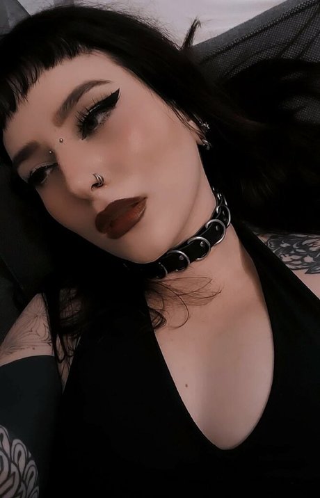 ghostxgirl69 OnlyFans Bilder