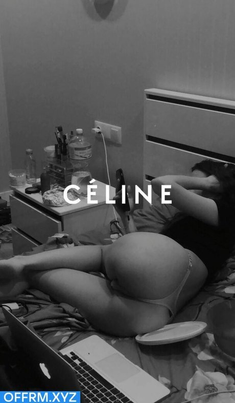 Meflia Leak von OnlyFans-Inhalten