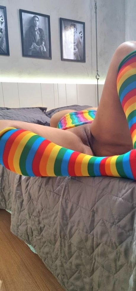 Ninfeta Linda 19 OnlyFans Striptease