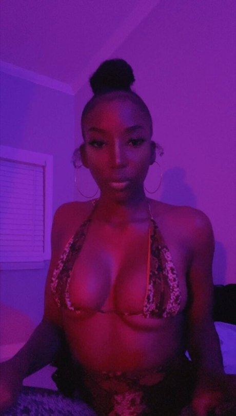 throatog OnlyFans explizite Inhalte