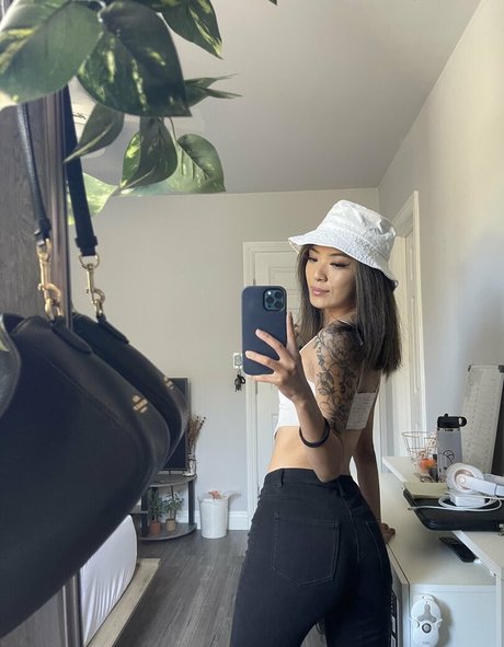 Crybabyiris Sex auf OnlyFans