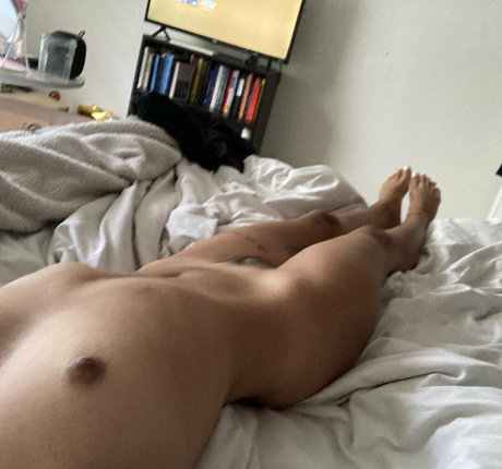 harami mami OnlyFans-Leaks