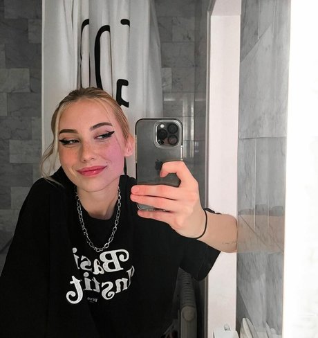 veylaneey Leaked OnlyFans Pornografie