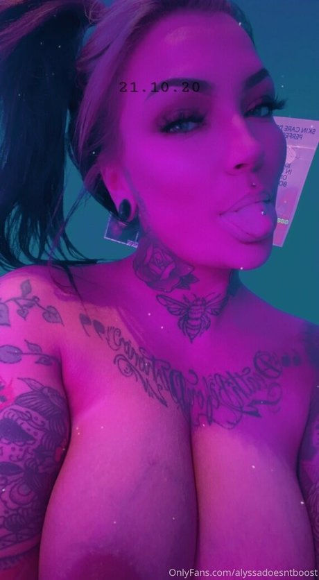 Alyssadoesntboost Oben ohne OnlyFans