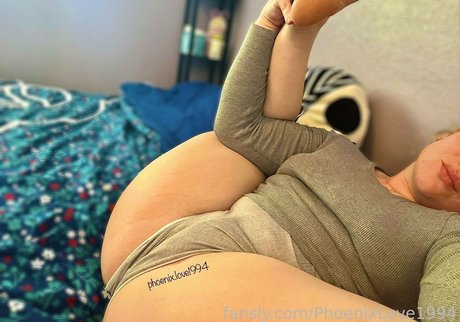 PhoenixLove1994 OnlyFans geleakte Brüste