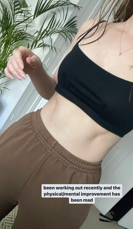 Seen Ellbats Nacktpornos auf OnlyFans