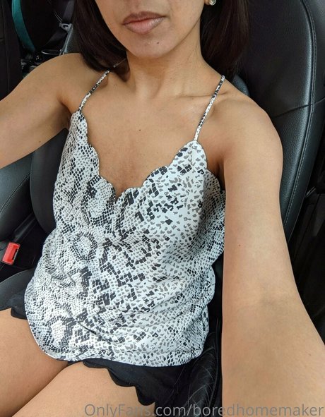 BoredHomeMaker OnlyFans Nackt