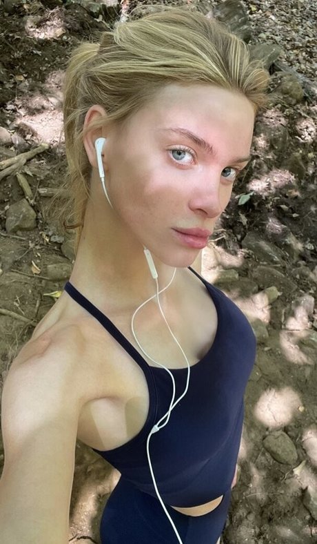 Emrosee Davies OnlyFans-Leaks