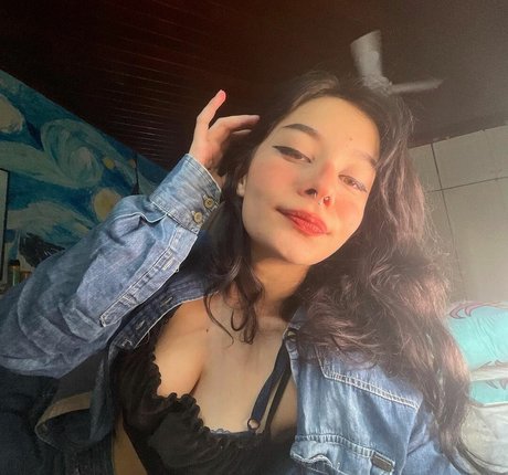 Analia Shimizu OnlyFans Fotos