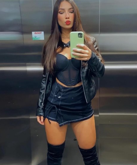 Lais Andrade Pqlaais OnlyFans Strip