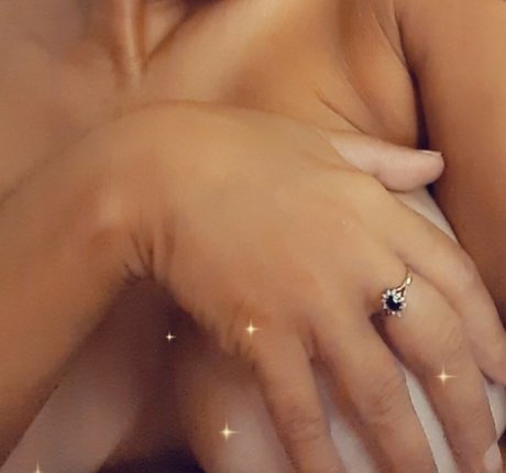 C L Hart OnlyFans Nackt Leak