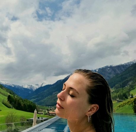 Sophia Florsch OnlyFans X