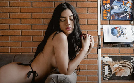 emilymatutt NurlyFans-Pornos