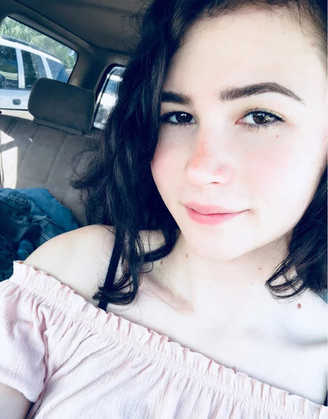 lilliannee OnlyFans Striptease