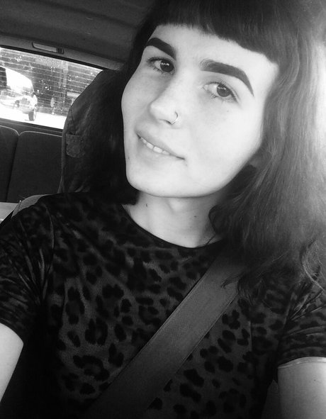 lilliannee OnlyFans Lesbisch