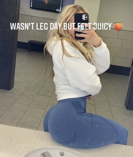 Ashleelyn__ OnlyFans X