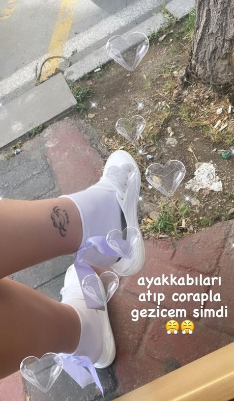 derin4y Model OnlyFans Foto