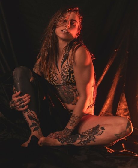 Ella Anne Kociuba Sextape OnlyFans Nacktbilder