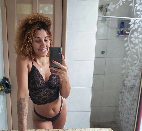 Nenistricolor Leak von OnlyFans Pornografie