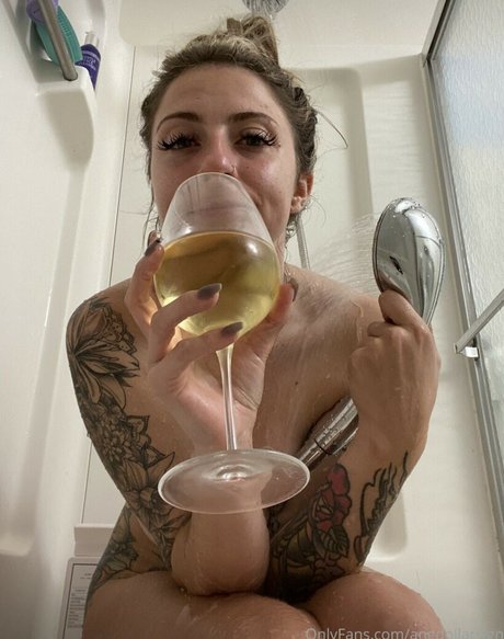 Angdollarsign OnlyFans Striptease