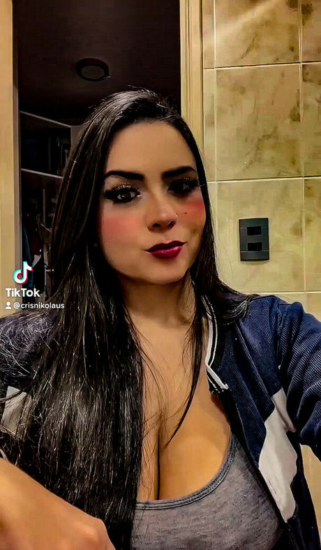 Cris Nikolaus Nacktbilder OnlyFans Leaks