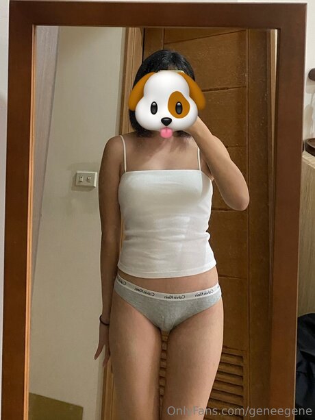 geneegene Nacktbilder von OnlyFans geleakt