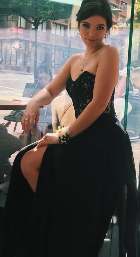 Alisha Newton Sexy OnlyFans