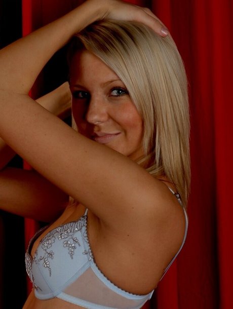 Carina Schwarz OnlyFans Nackt