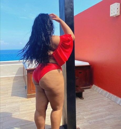 Prettydesibabixo OnlyFans Sextape