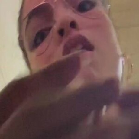 Wanda Potts Nacktbilder auf OnlyFans