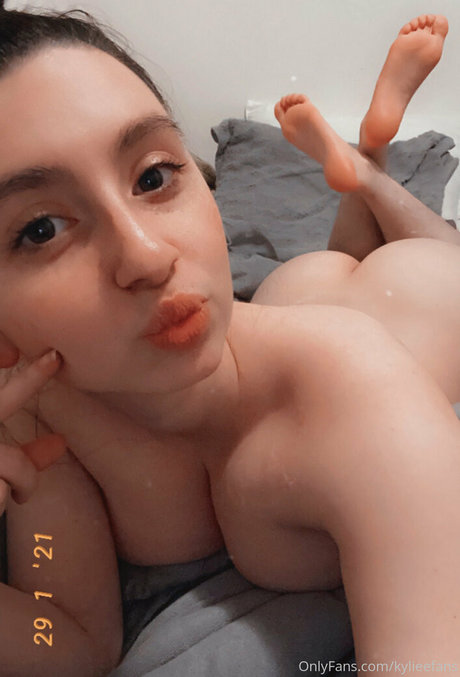 KylieeOW Neue geleakte OnlyFans-Inhalte