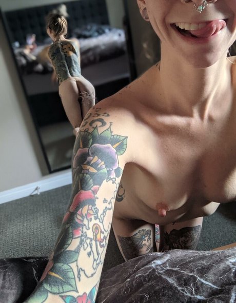 horrorspace9222 OnlyFans Strip