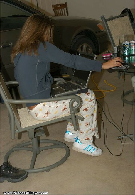 fitness-mädchen-onlyfans nackt Medien