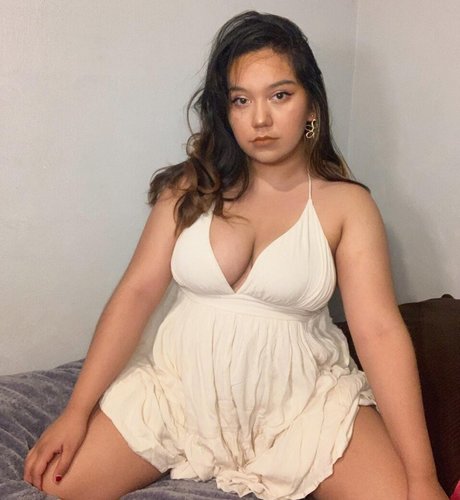 Moxxilove20 OnlyFans Star